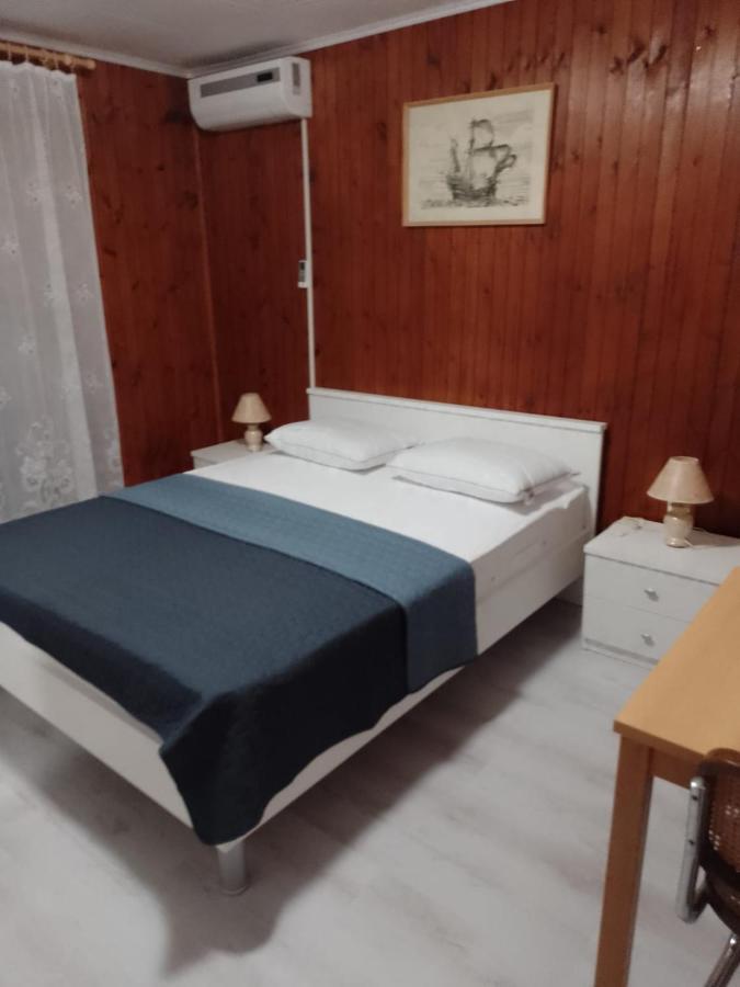 Apartments Petkovic Kuciste Luaran gambar